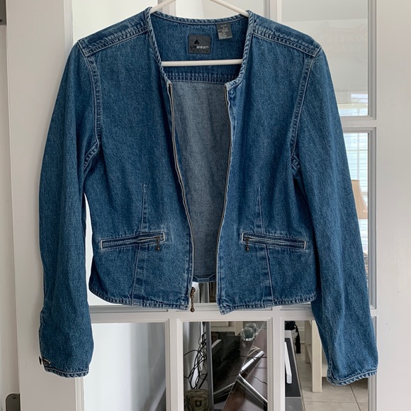 Liz Wear size 8P denim zip jacket, tailored fit. Two zip pockets in front. EUC. - Picture 1 of 7